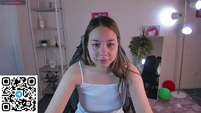 Al1ice Moures online show from 12/22/25, 01:17