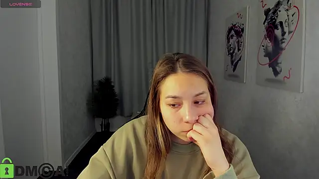 Al1ice Moures online show from 10/24/25, 01:15