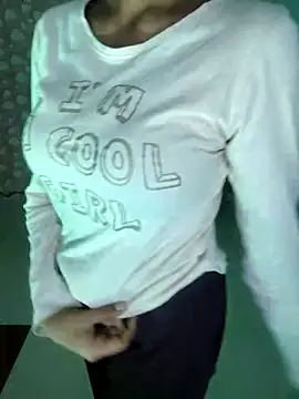 Snapshot of Nisha_queen675 chatting on 10/08/25, 06:59 Nisha queen675 online show from 10/08/25, 06:59