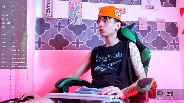 Snapshot of Skinny_batman chatting on 01/08/26, 07:09 Skinny batman online show from 01/08/26, 07:09