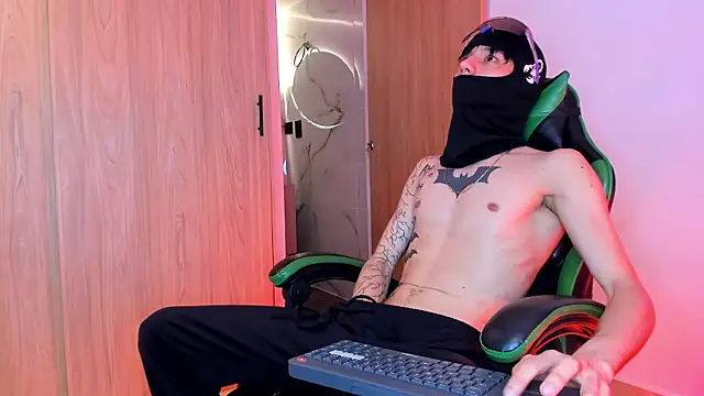 Skinny batman online show from 03/07/26, 04:19