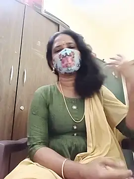 Snapshot of tamil_Boomika chatting on 06/10/26, 01:40 tamil Boomika online show from 06/10/26, 01:40