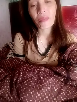 Snapshot of suka-bae chatting on 10/02/25, 07:23 suka-bae online show from 10/02/25, 07:23