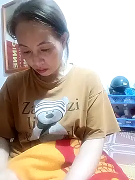 Snapshot of suka-bae chatting on 10/08/25, 05:13 suka-bae online show from 10/08/25, 05:13