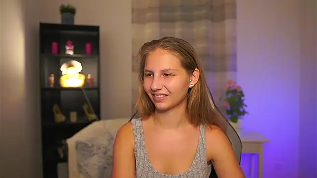 emmie murray online show from 12/18/25, 02:32