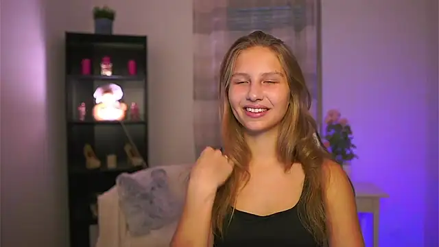 emmie murray online show from 12/04/25, 02:05