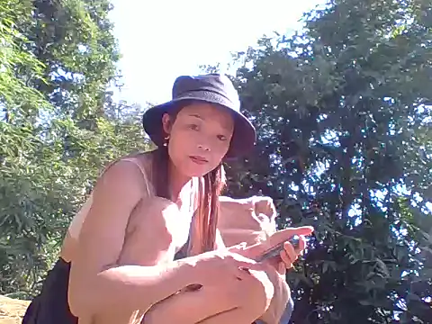 Snapshot of Jane_volv chatting on 11/22/25, 02:43 Jane volv online show from 11/22/25, 02:43