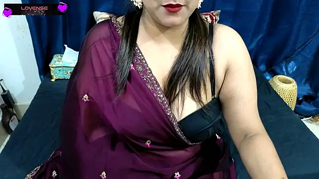 Snapshot of Sanvi-Queen chatting on 03/24/26, 08:20 Sanvi-Queen online show from 03/24/26, 08:20