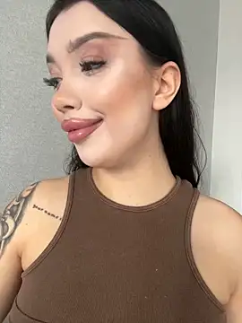 kiss Lissa online show from 11/25/25, 09:42