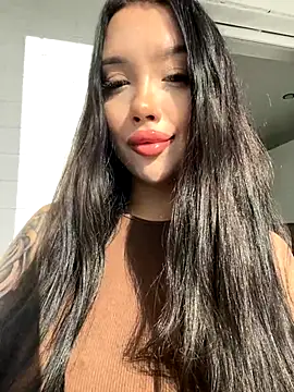 kiss Lissa online show from 11/17/25, 10:19