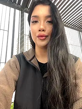 kiss Lissa online show from 11/12/25, 09:35