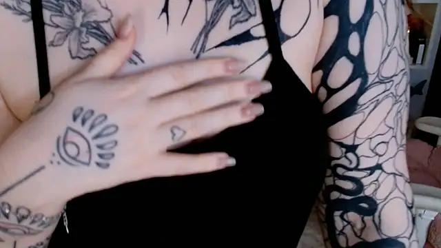 Ayla Hicks online show from 05/02/26, 03:12