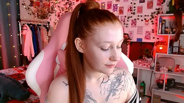 Ayla Hicks online show from 12/17/25, 08:14