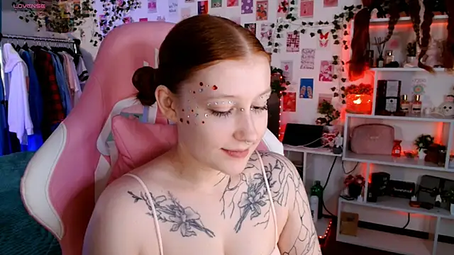 Ayla Hicks online show from 11/20/25, 07:03