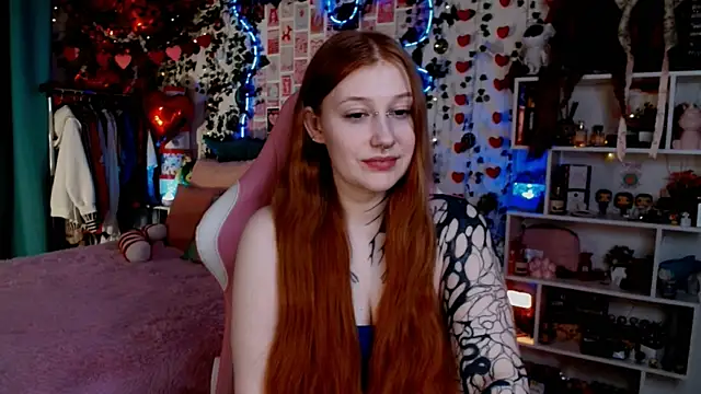 Ayla Hicks online show from 04/12/26, 03:10