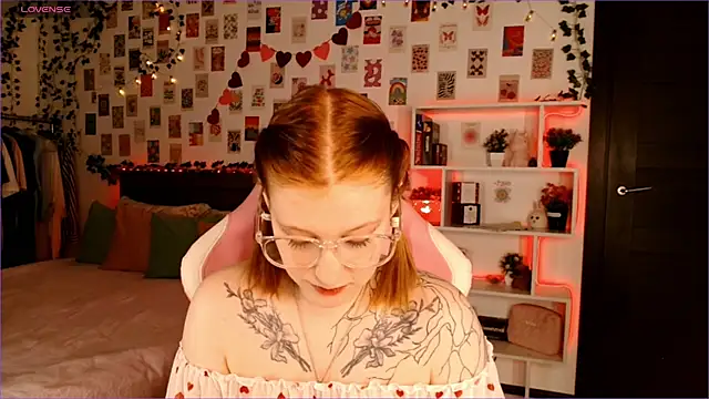 Ayla Hicks online show from 09/29/25, 03:13