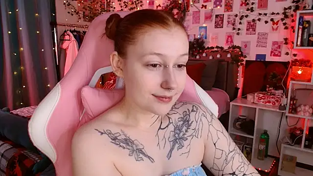 Ayla Hicks online show from 12/21/25, 09:04