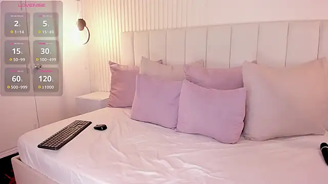 camila moretti online show from 10/14/25, 11:55