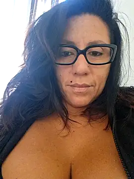 Snapshot of Lolytamilf chatting on 09/30/25, 07:36 Lolytamilf online show from 09/30/25, 07:36