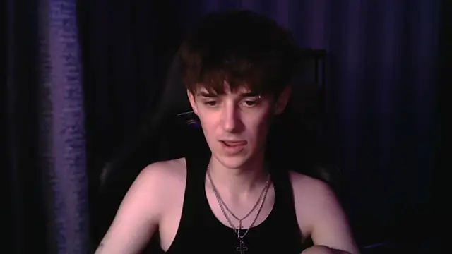 Hoot Dude  online show from 12/05/25, 02:37