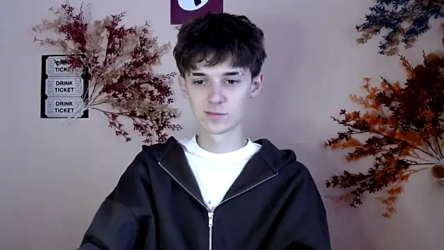 Hoot Dude  online show from 11/04/25, 12:09