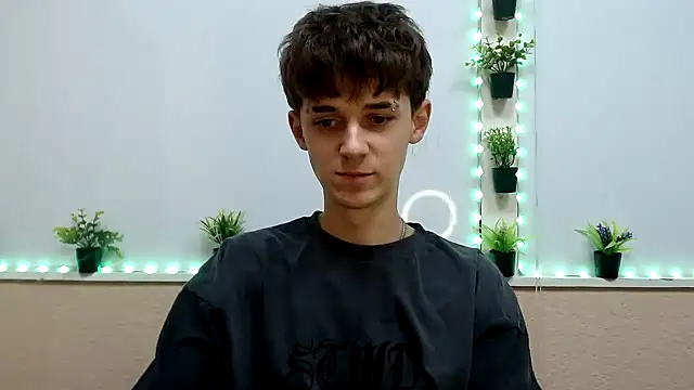 Hoot Dude  online show from 11/08/25, 03:37