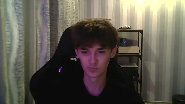 Hoot Dude  online show from 11/28/25, 11:21