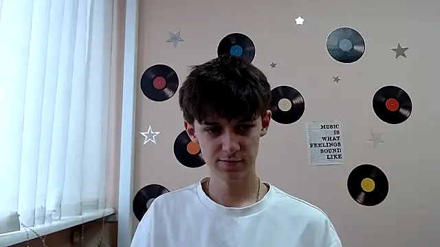 Hoot Dude  online show from 10/07/25, 01:34