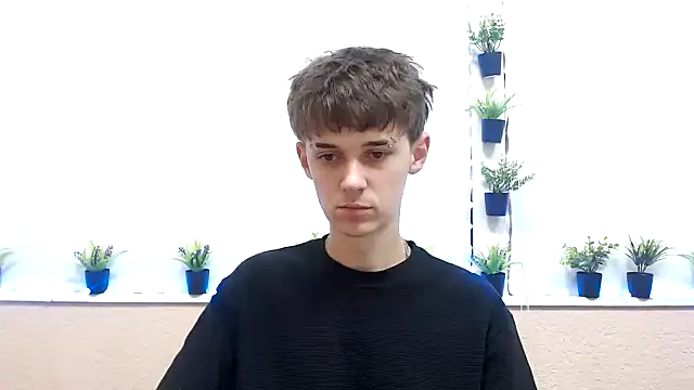 Hoot Dude  online show from 10/29/25, 02:27