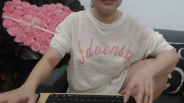 Snapshot of Lilya_39 chatting on 10/26/25, 03:40 Lilya 39 online show from 10/26/25, 03:40