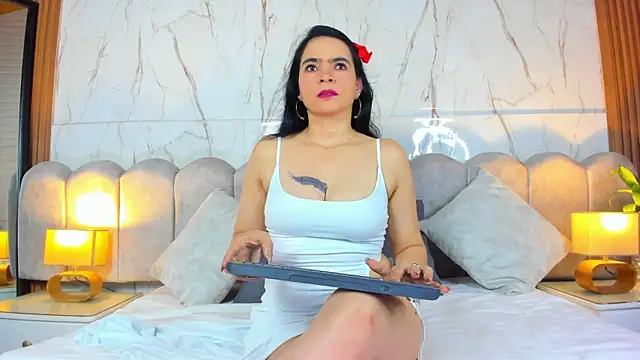 Samantha Fiire online show from 06/01/26, 12:38