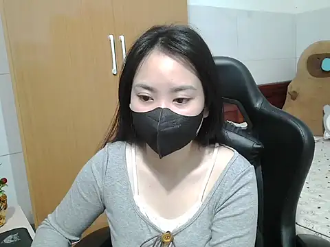 Lilybelle039 online show from 11/28/25, 02:23