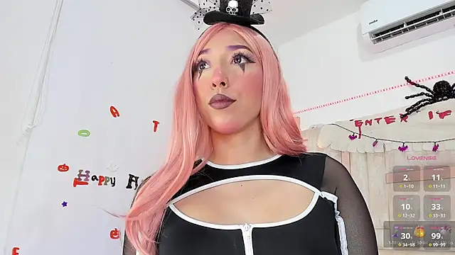 emily  walker online show from 10/31/25, 09:54