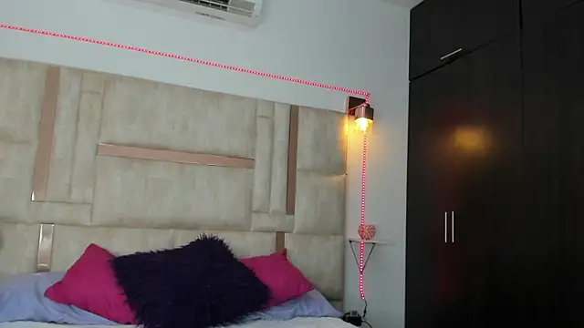 emily  walker online show from 11/28/25, 12:27