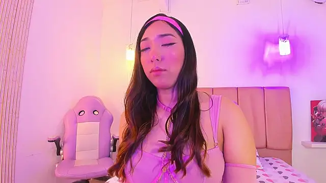 emily  walker online show from 12/19/25, 03:32