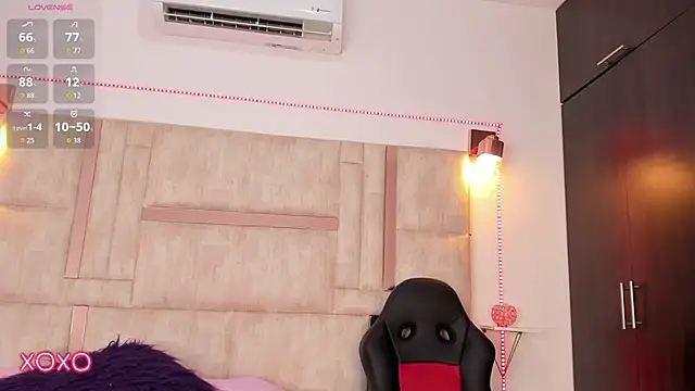 emily  walker online show from 11/13/25, 12:53