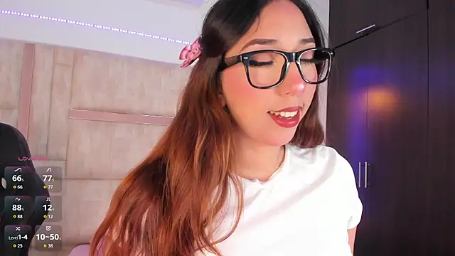 emily  walker online show from 10/05/25, 02:57