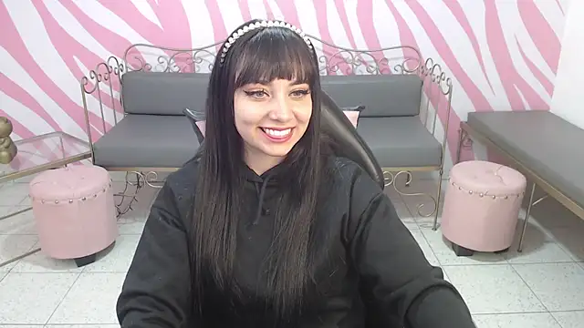 saabrina  online show from 12/15/25, 01:28