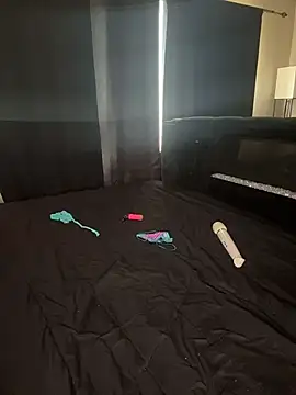 YeahhhitsBreezy online show from 03/25/26, 09:35