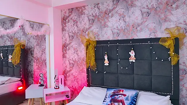 Snapshot of Aliss_Star chatting on 12/03/25, 12:04 Aliss Star online show from 12/03/25, 12:04