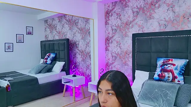 Snapshot of Aliss_Star chatting on 11/21/25, 12:15 Aliss Star online show from 11/21/25, 12:15