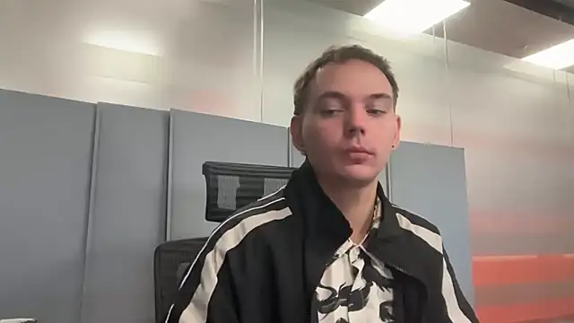 Snapshot of apachai_test chatting on 03/04/26, 08:44 apachai test online show from 03/04/26, 08:44