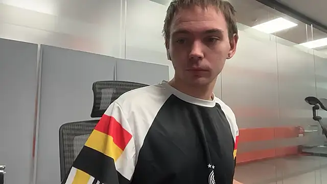 Snapshot of apachai_test chatting on 03/31/26, 09:11 apachai test online show from 03/31/26, 09:11