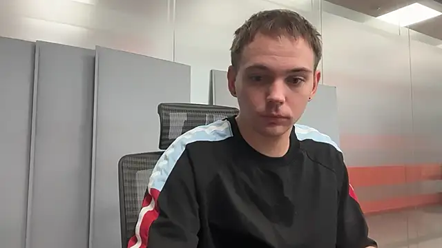 Snapshot of apachai_test chatting on 03/10/26, 12:20 apachai test online show from 03/10/26, 12:20