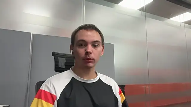 Snapshot of apachai_test chatting on 03/18/26, 08:28 apachai test online show from 03/18/26, 08:28