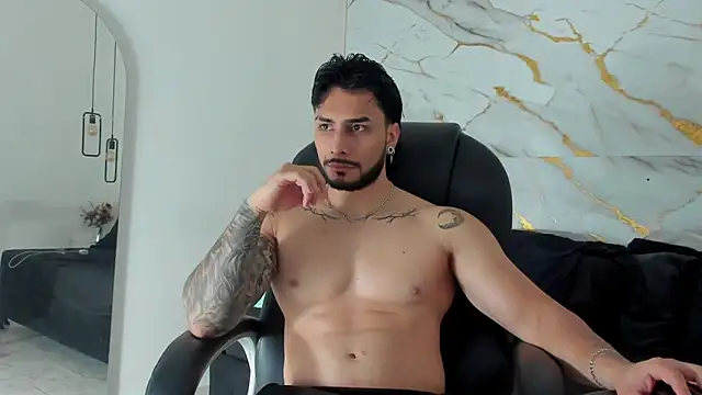 Miike Stone1 online show from 11/18/25, 03:48