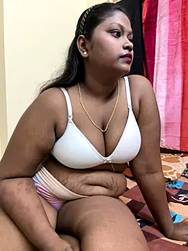 Snapshot of Shradha-999 chatting on 10/19/25, 08:55 Shradha-999 online show from 10/19/25, 08:55