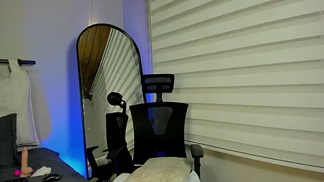 cherry bunnyx online show from 09/24/25, 05:58