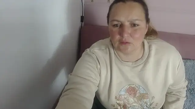 SweetRouse   online show from 09/26/25, 02:13