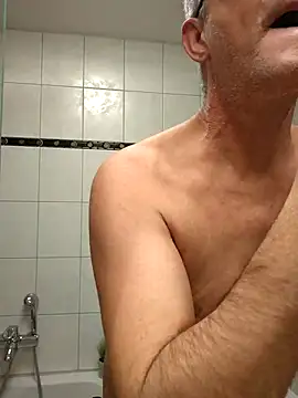 TommyTom76 online show from 11/04/25, 08:18